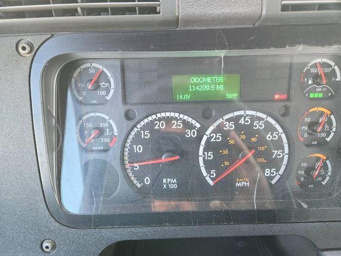 Used 2015 Freightliner Cascadia 125