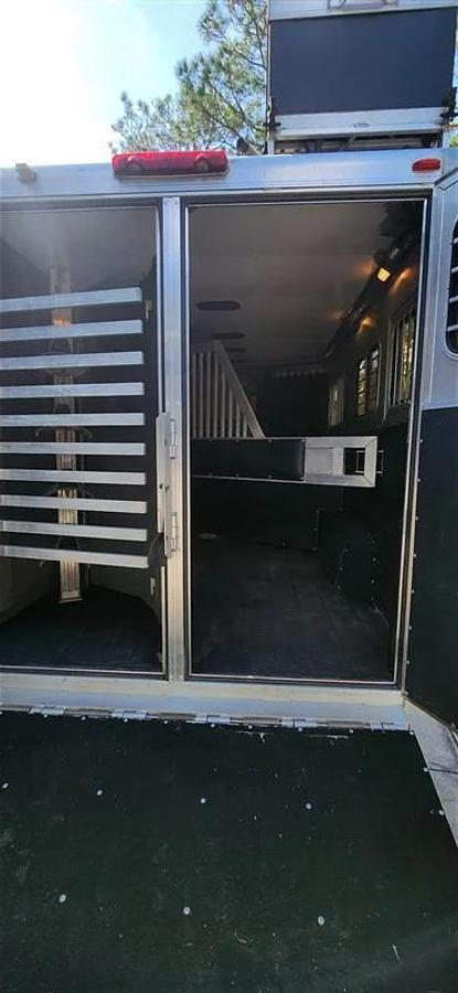 Used 2008 Dream Coach Platinum 3 Horse Trailer