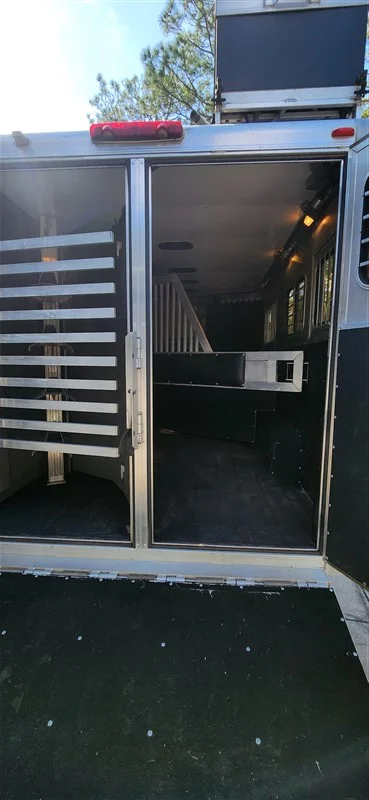 Used 2008 Dream Coach Platinum 3 Horse Trailer