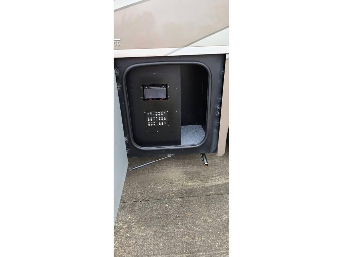 Used 2017 Winnebago Forza 34T