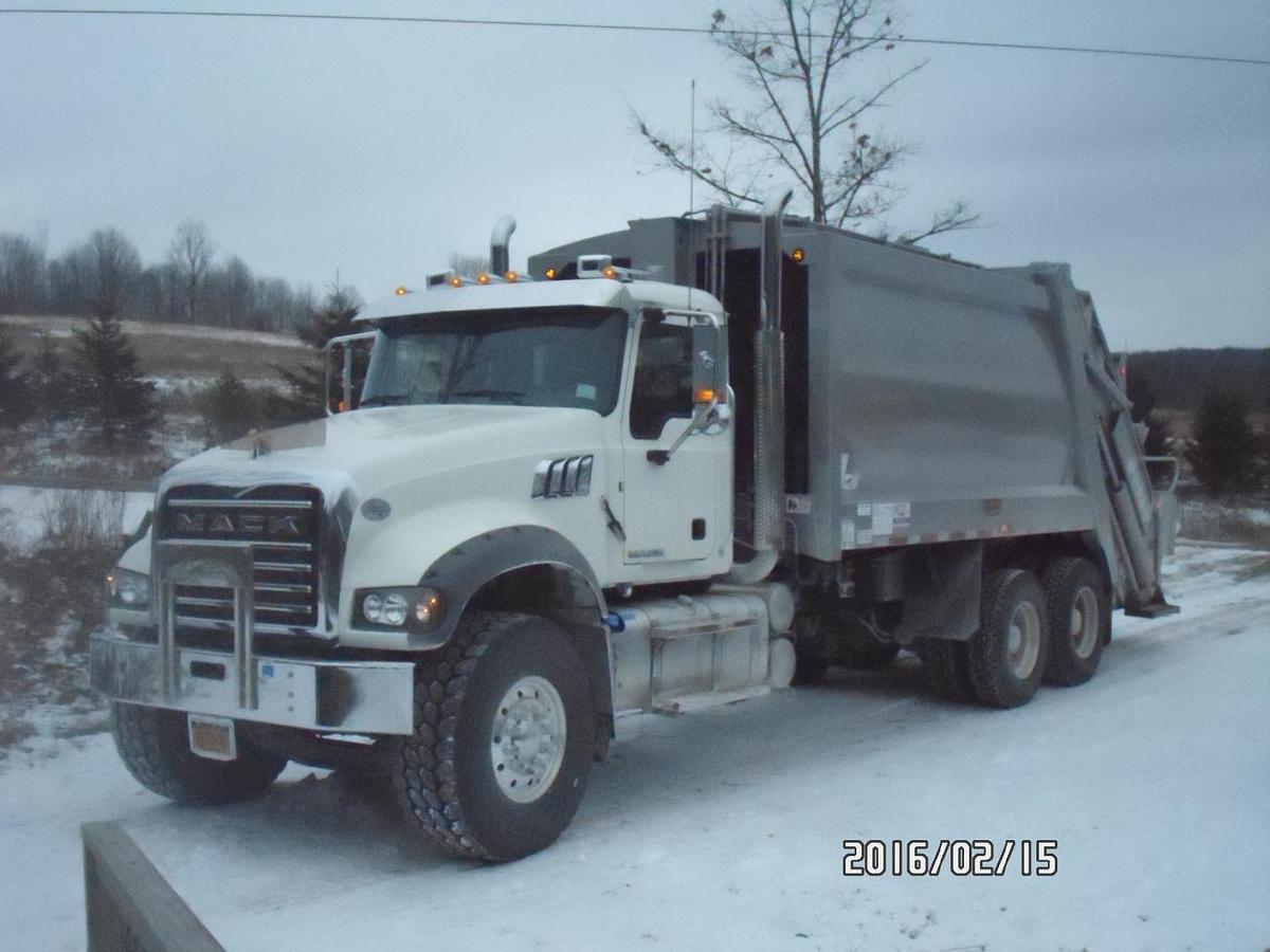 Used 2016 Mack Granite GU713 — 25-Yard PakMor Rear-Load Refuse Truck