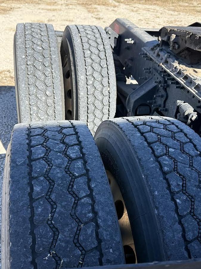 Used 2020 Volvo VNL 64T760 Conventional Sleeper Semi