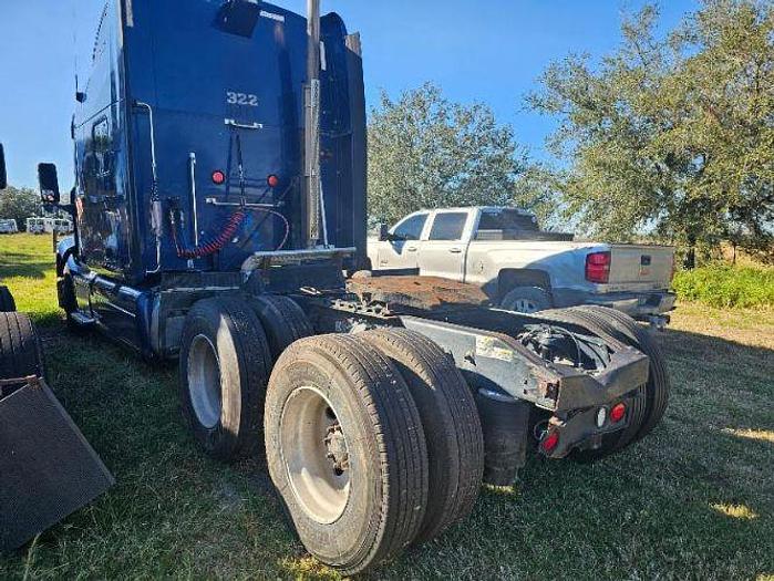 Used 2013 Peterbilt 587