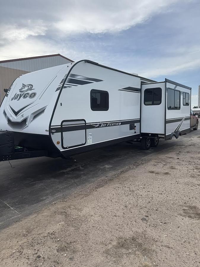 Used 2020 Jayco Featherlight Travel Trailer