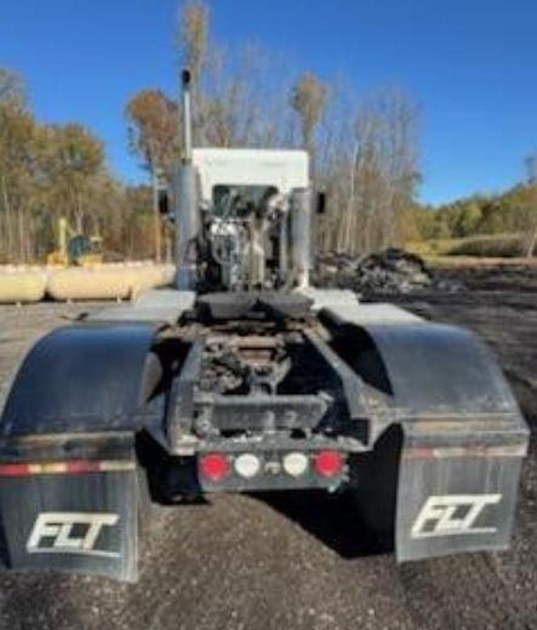 Used 2014 Kenworth T800 Day Cab