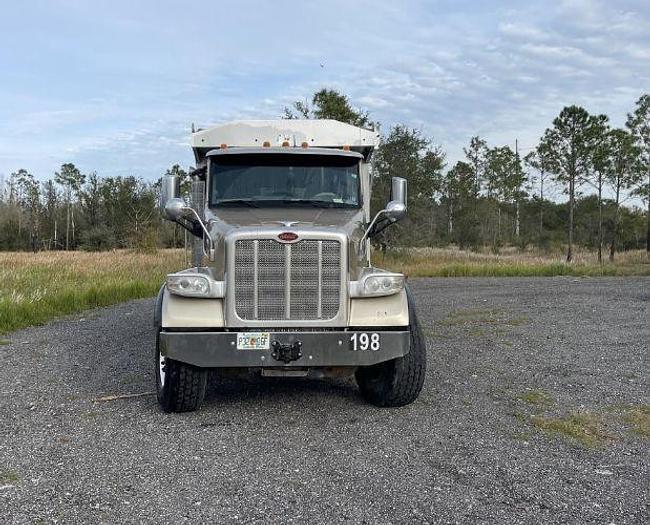 Used 2017 Peterbilt 567