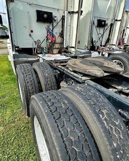 Used 2016 Mack Pinnacle CXU613