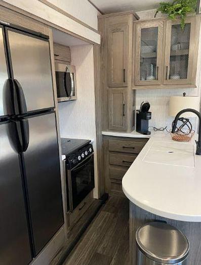 Used 2021 Heartland Elkridge 38RSRT