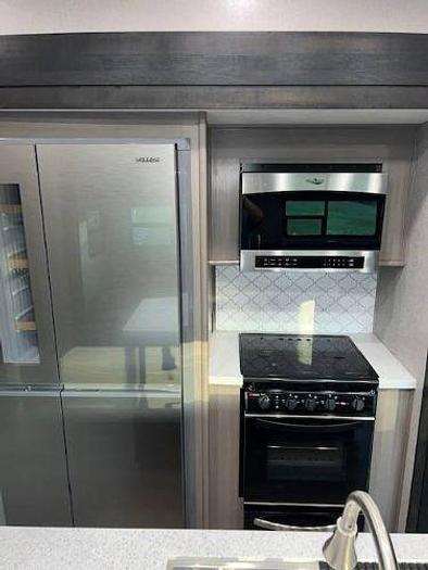 Used 2021 Highland Ridge Mesa Ridge XLT 364BHS