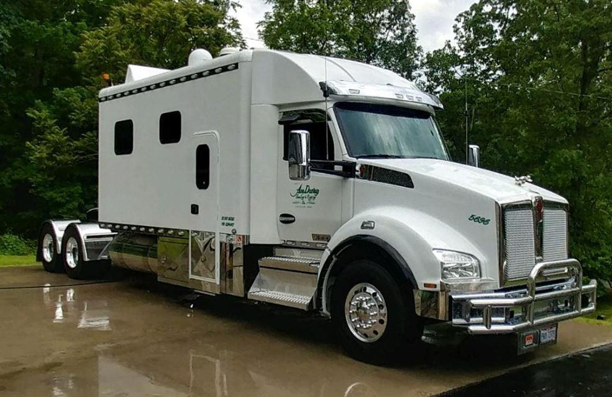 Used 2019 Kenworth T880 with 2013 Doonan Specialized Drop Deck Trailer