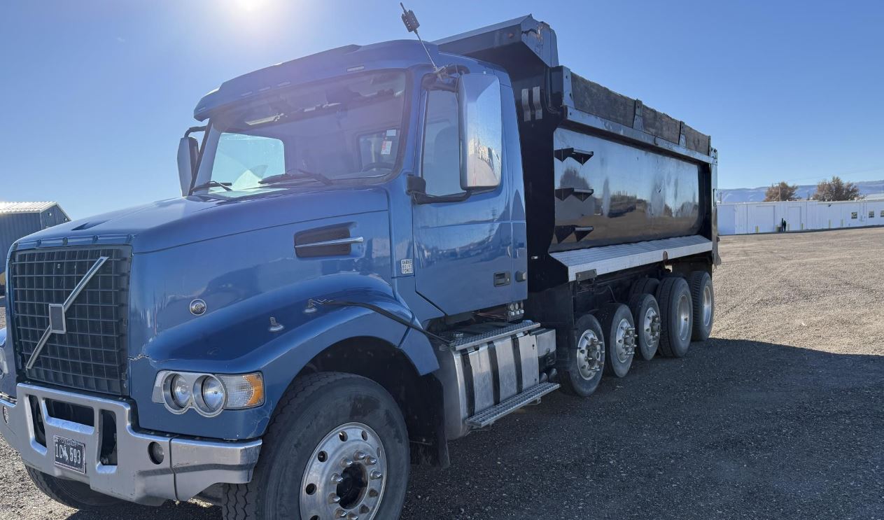 Used 2014 Volvo VHD104B300 Dump Truck
