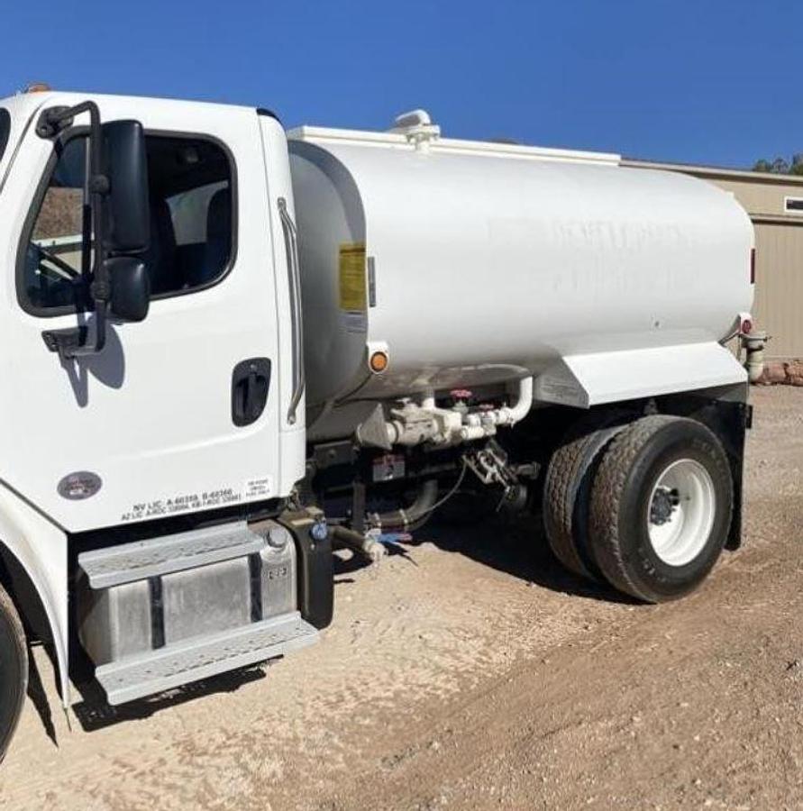 Used 2019 Freightliner Business Class M2 106