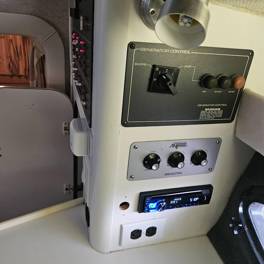 Used 1990 Tiara Slickcraft 310 SC with Trailer