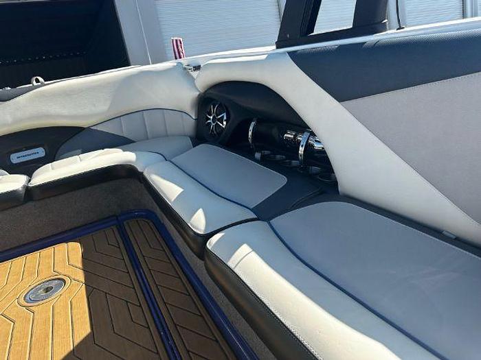 Used 2012 Malibu Wakesetter 247 LSV