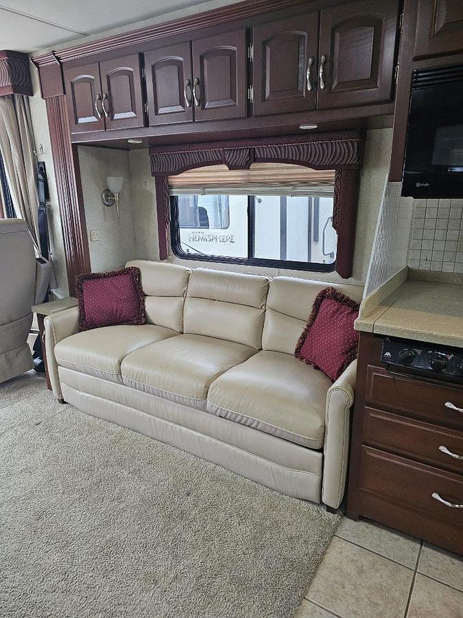 Used 2007 Newmar Kountry Star 3910