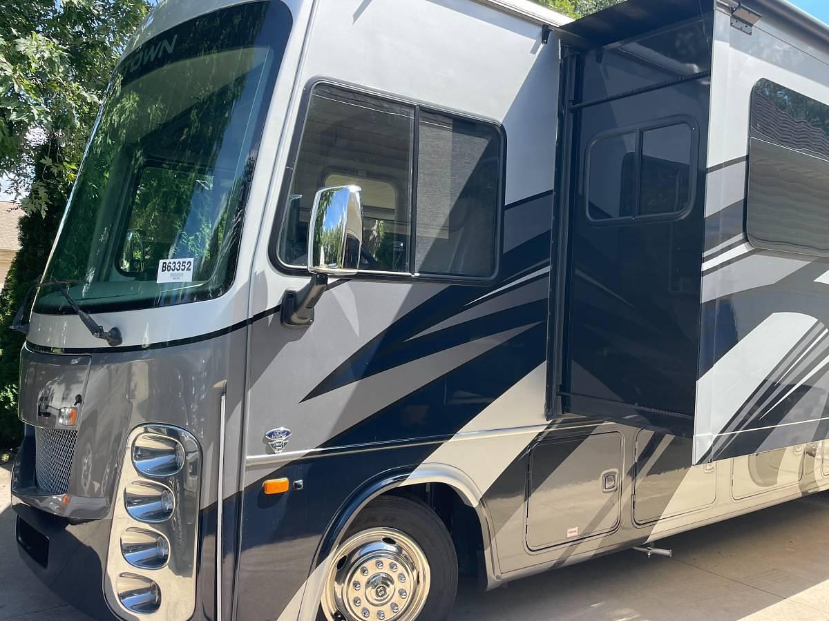 Used 2021 Forest River Georgetown GT5