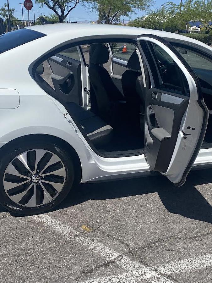 Used 2013 Volkswagen Jetta Hybrid SEL Premium