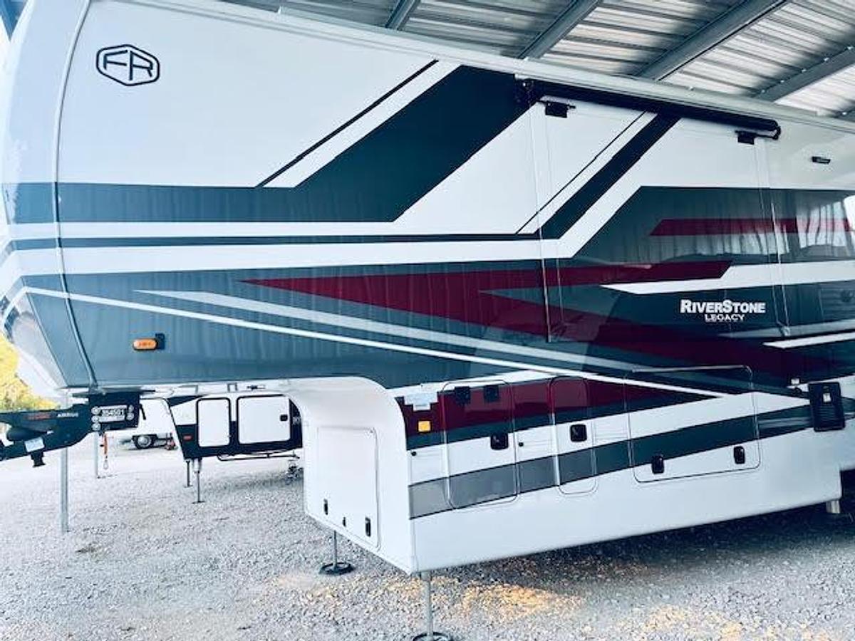 Used 2025 Forest River Riverstone Legacy 39RKFB