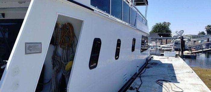 Used 2004 Country Home Houseboat