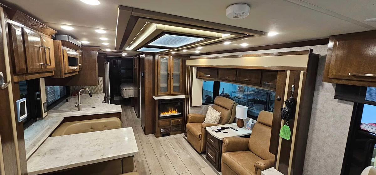 Used 2022 Newmar New Aire 3543