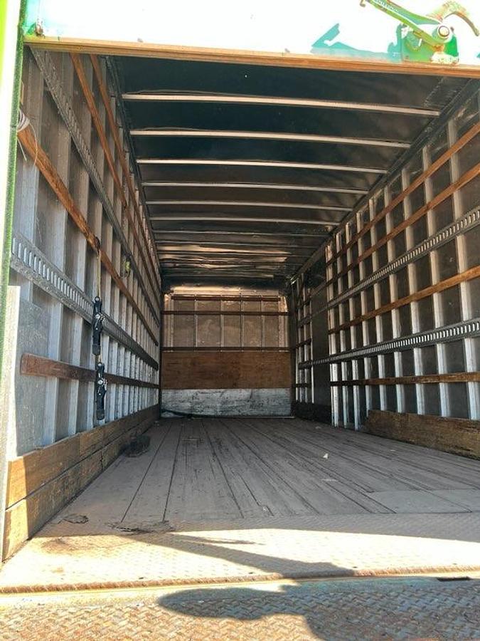 Used 2009 Freightliner Business Class Box Truck