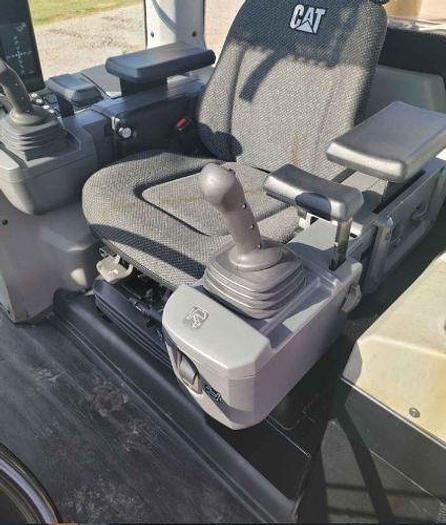 Used 2012 CATERPILLAR 953D