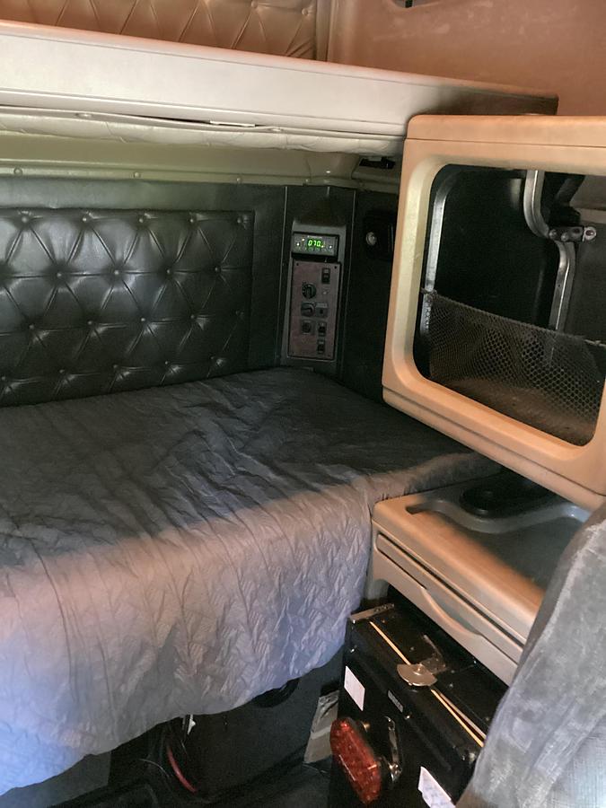 Used 1998 INTERNATIONAL 9400