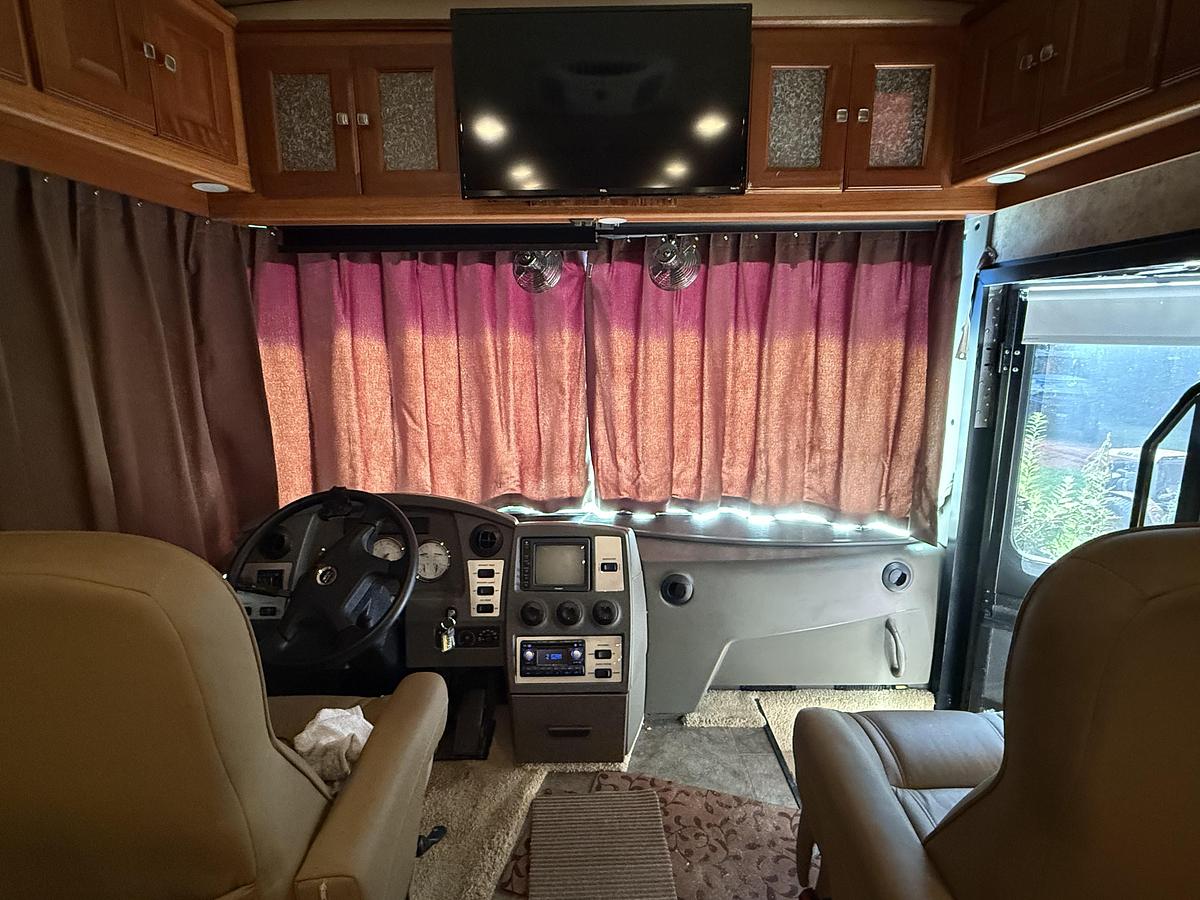 Used 2009 Winnebago Journey 39Z