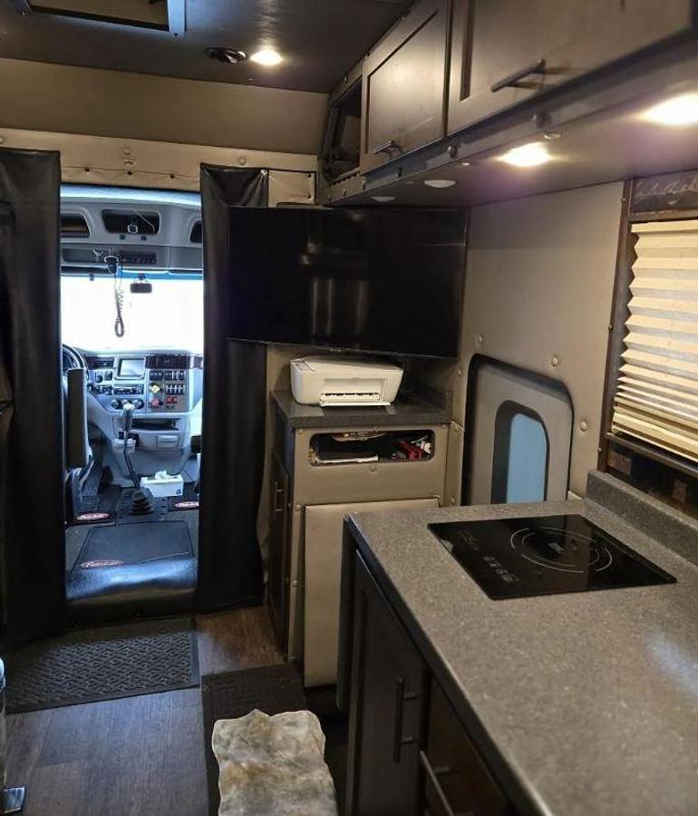 Used 2021 Peterbilt 567 Sleeper Truck