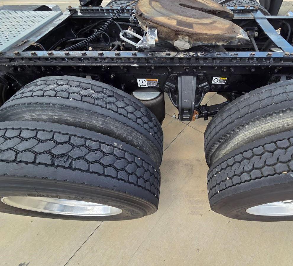 Used 2016 KENWORTH T660 Conventional Sleeper Semi