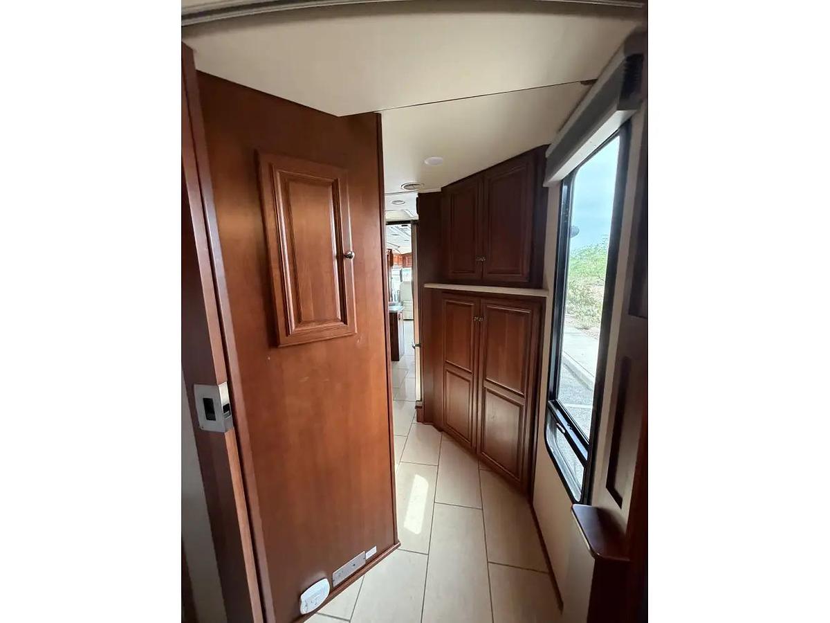 Used 2015 Winnebago Itasca Ellipse 42HD