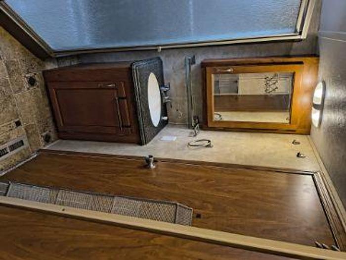 Used 2011 Keystone Raptor 400RBG