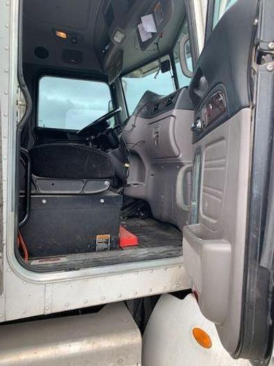 Used 2014 Peterbilt 384