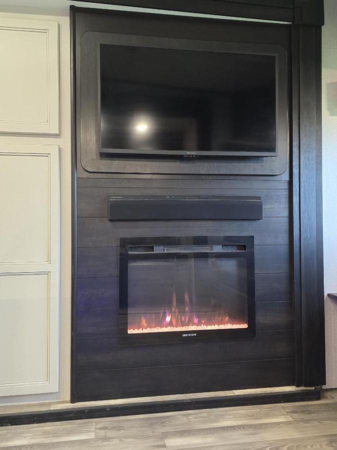 Used 2022 Highland Ridge Roamer 354MBH Fifth Wheel