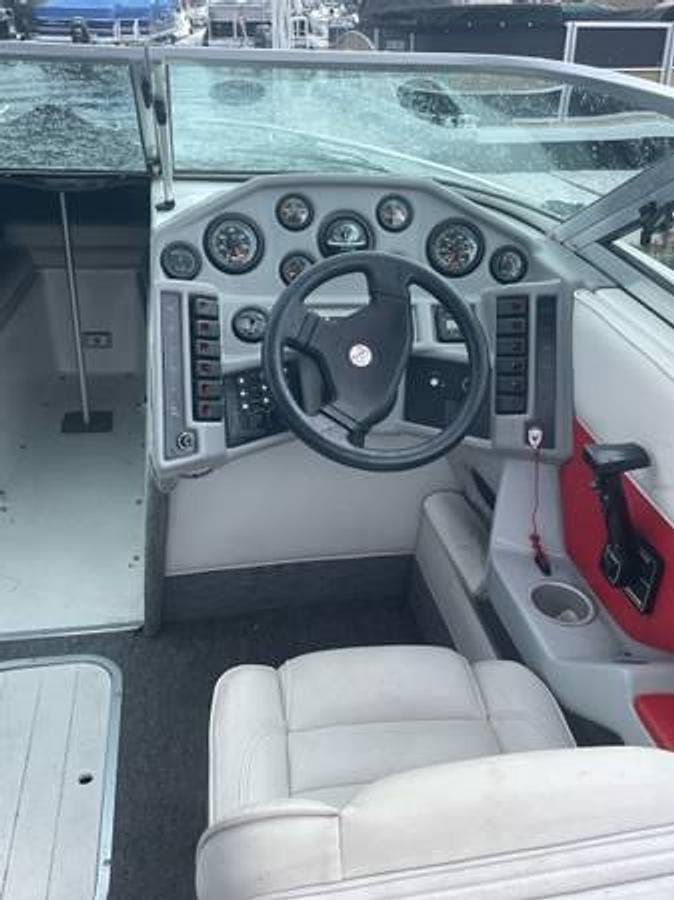 Used 1992 Mariah 2350Z Bowrider