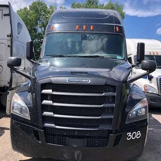Used 2020 Freightliner Cascadia