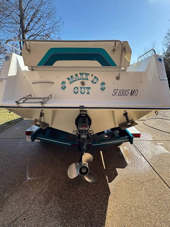 Used 1993 Rinker Fiesta Vee 260 Cruiser