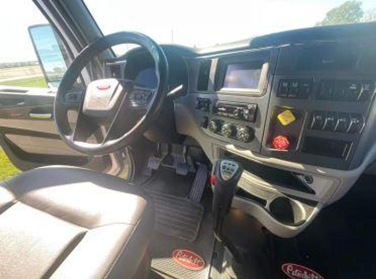 Used 2023 Peterbilt 567