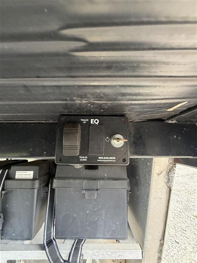 Used 2023 Bison Sv7208 2 Horse