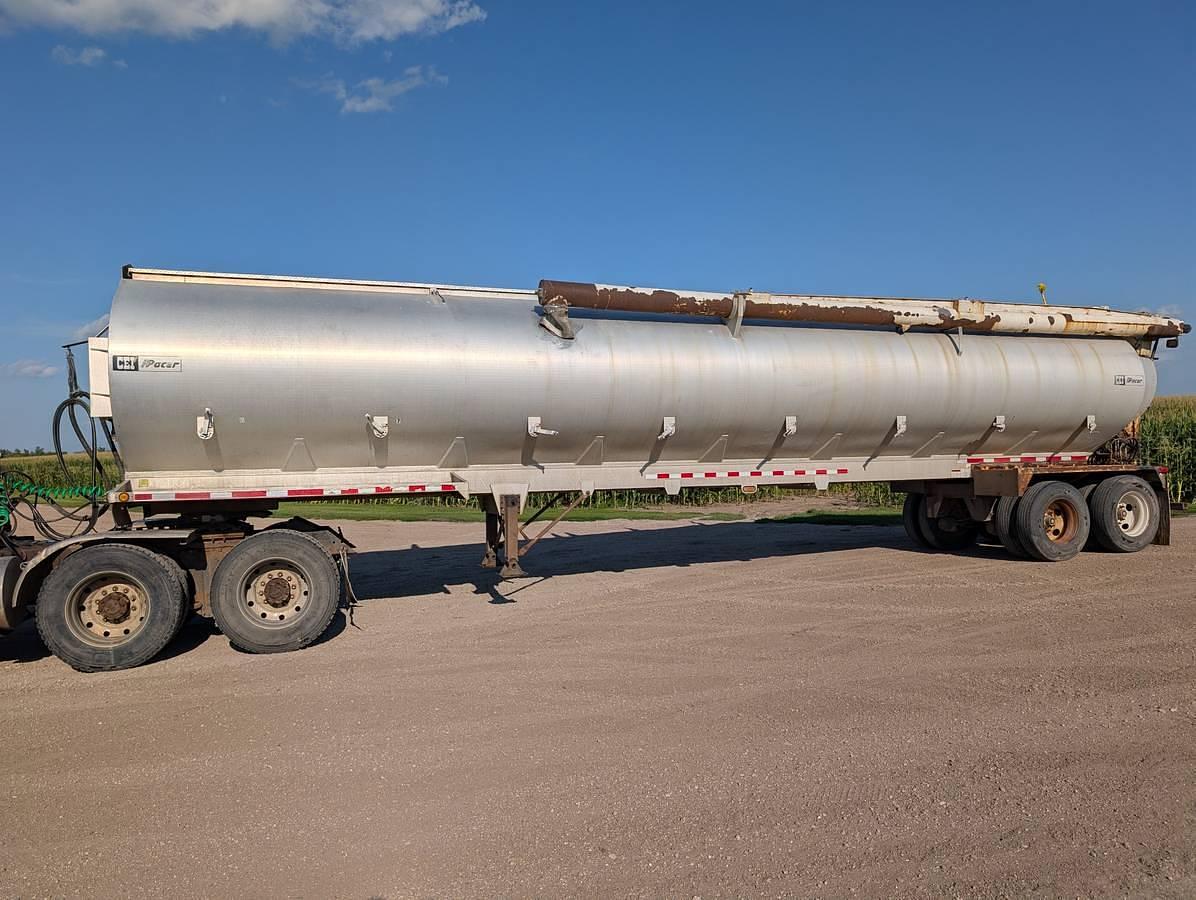 Used 2005 CEI Pacer 24 Ton Feed Trailer