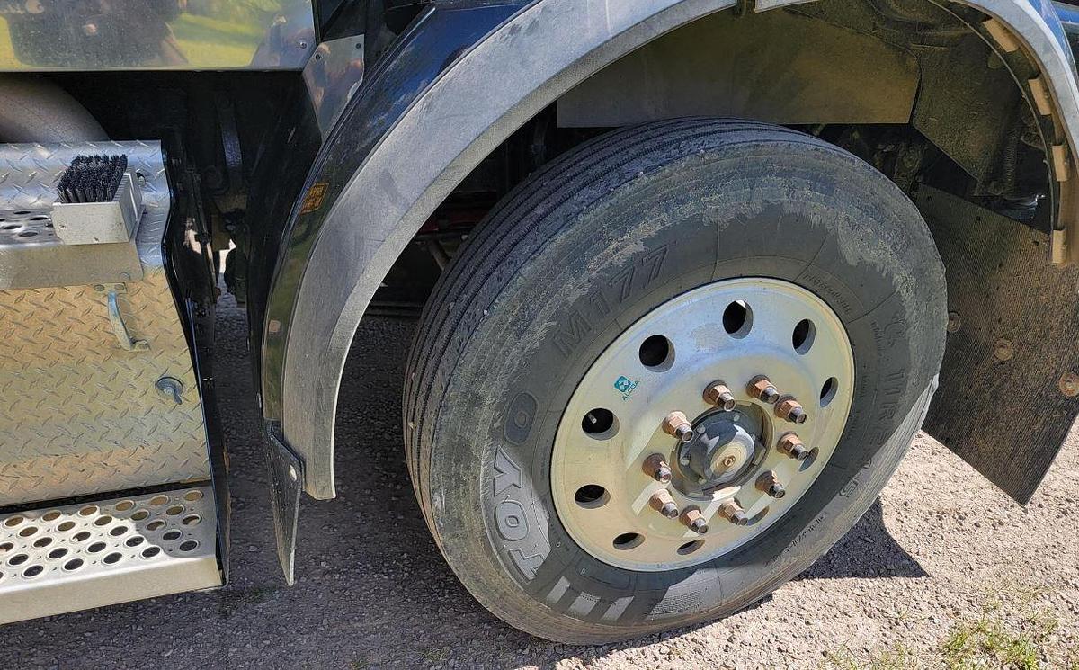 Used 2008 KENWORTH T800