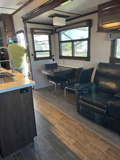 Used 2019 Redwood 3901MB