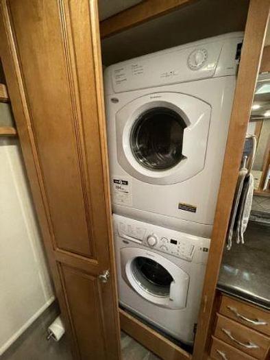 Used 2016 Winnebago Meridian 42E