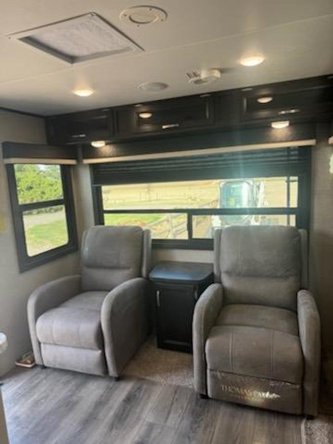 Used 2000 Jayco Featherlight Travel Trailer