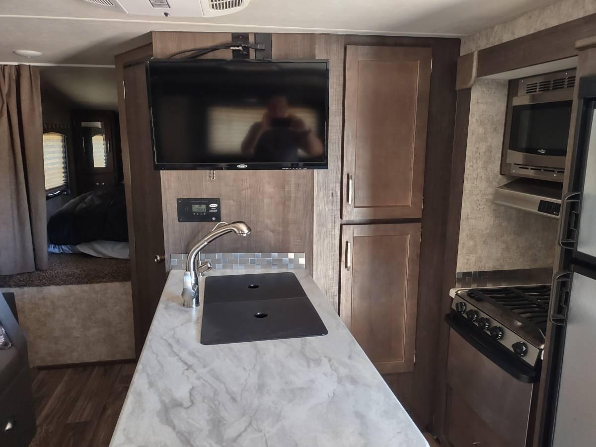 Used 2016 Dodge Ram 3500 Laramie & 2019 Eagle Cap 1165