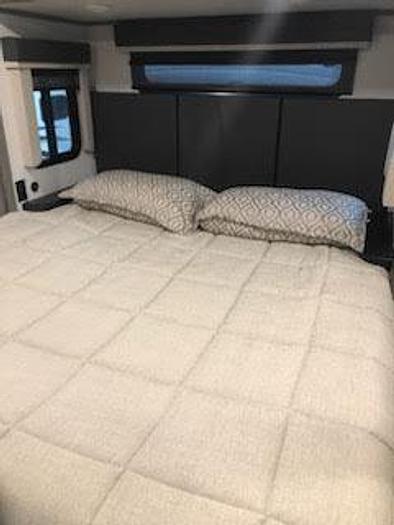 Used 2021 Keystone Montana 3760FL