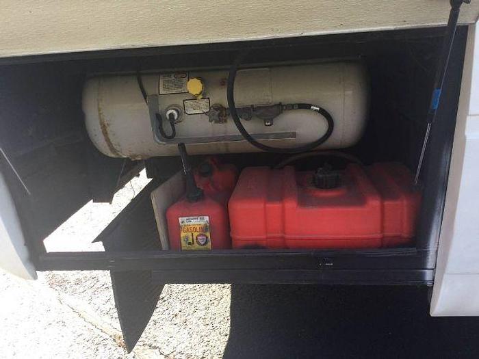 Used 2002 National Dolphin 5320