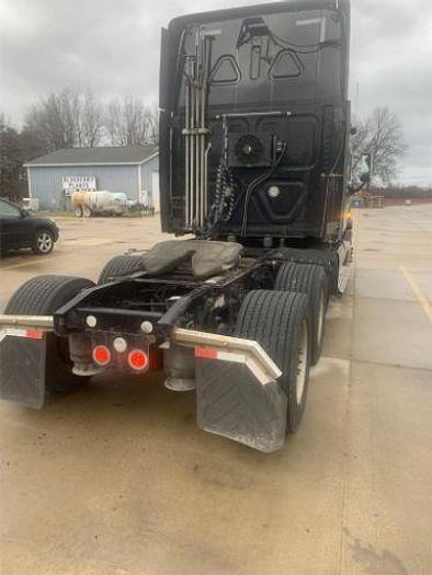 Used 2012 Freightliner Cascadia 125