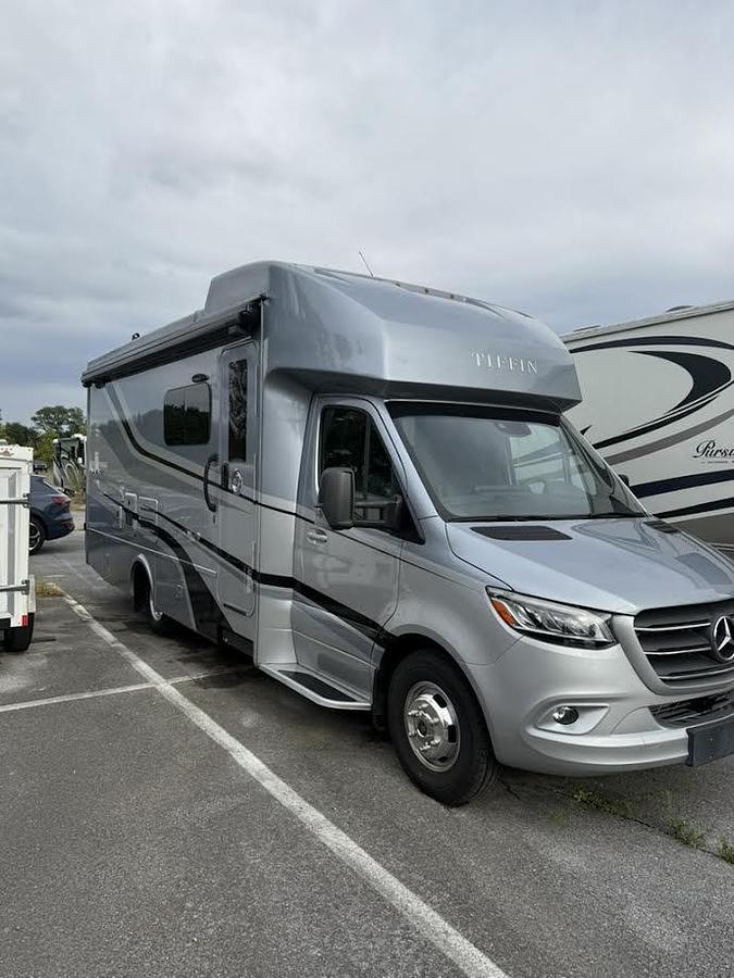 Used 2022 Tiffin Motorhomes Wayfarer 25RW Class C Motorhome