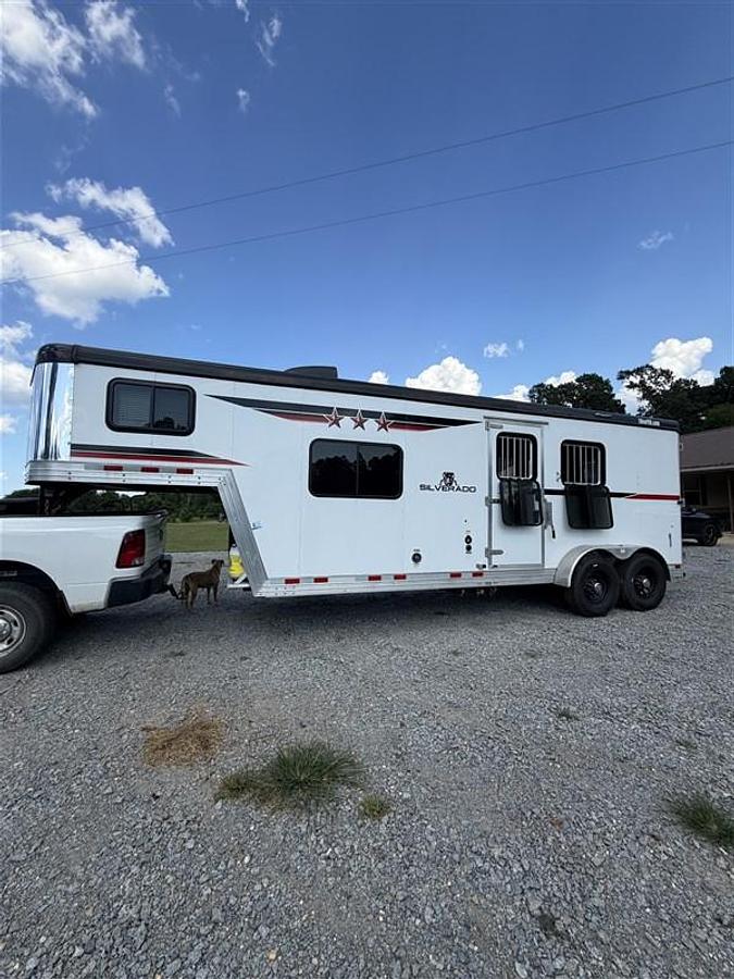 Used 2023 Bison Sv7208 2 Horse